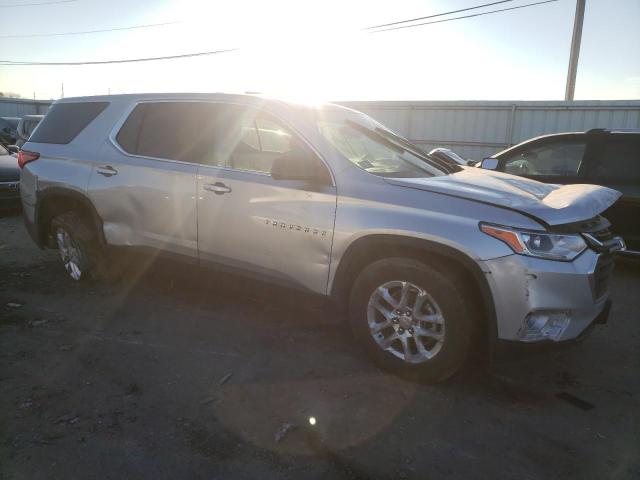 1GNEVFKW6LJ314186 - 2020 CHEVROLET TRAVERSE LS SILVER photo 4