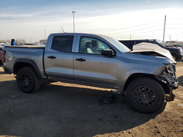 1GCPTEEK9P1131526 - 2023 CHEVROLET COLORADO TRAIL BOSS SILVER photo 4