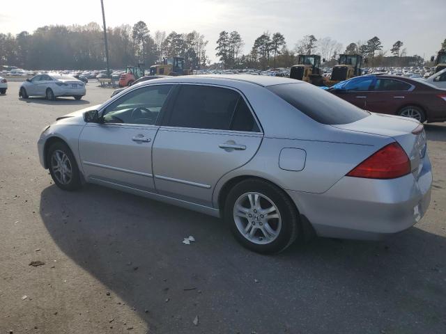 1HGCM56757A007910 - 2007 HONDA ACCORD EX SILVER photo 2