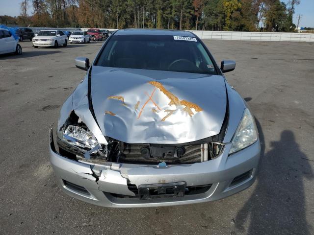 1HGCM56757A007910 - 2007 HONDA ACCORD EX SILVER photo 5