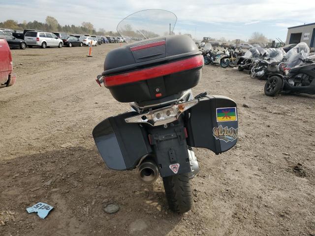 WB1044001BZW18693 - 2011 BMW R1200 RT GRAY photo 4