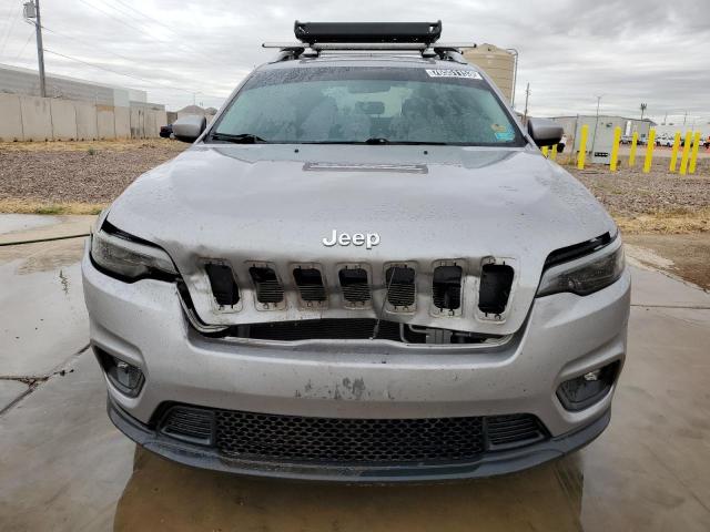 1C4PJLCB0KD241319 - 2019 JEEP CHEROKEE LATITUDE Сріблястий фото 5