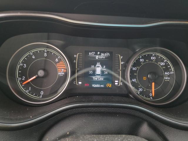 1C4PJLCB0KD241319 - 2019 JEEP CHEROKEE LATITUDE Сріблястий фото 9