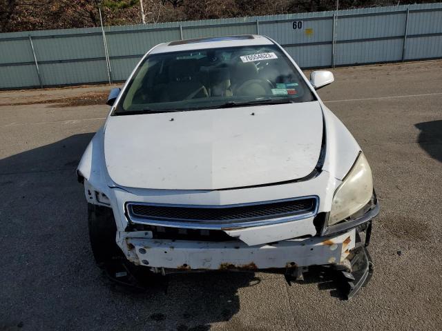 1G1ZD5EB5AF213942 - 2010 CHEVROLET MALIBU 2LT WHITE photo 5