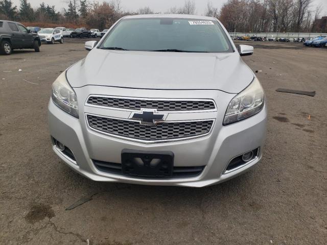 1G11H5SA0DF321984 - 2013 CHEVROLET MALIBU LTZ ვერცხლისფერი ფოტო 5