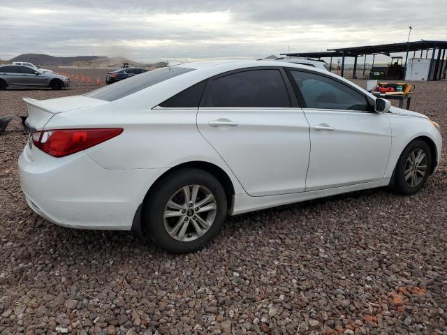 5NPEB4AC7DH735017 - 2013 HYUNDAI SONATA GLS WHITE photo 3