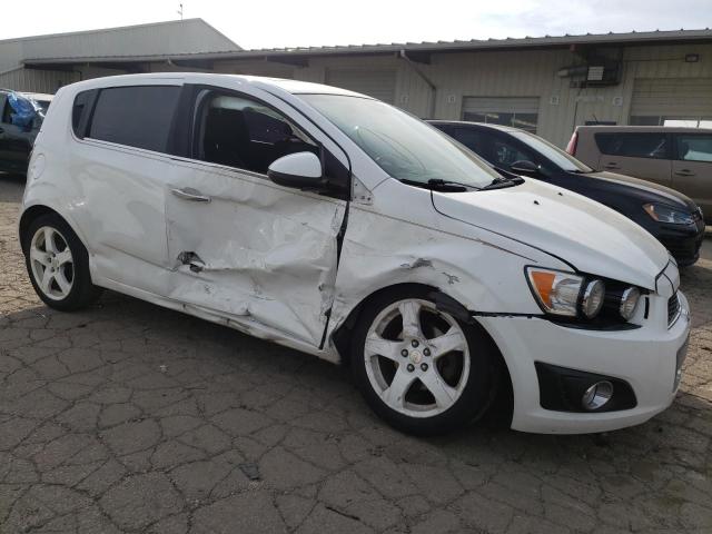 1G1JE6SB6D4129049 - 2013 CHEVROLET SONIC LTZ WHITE photo 4