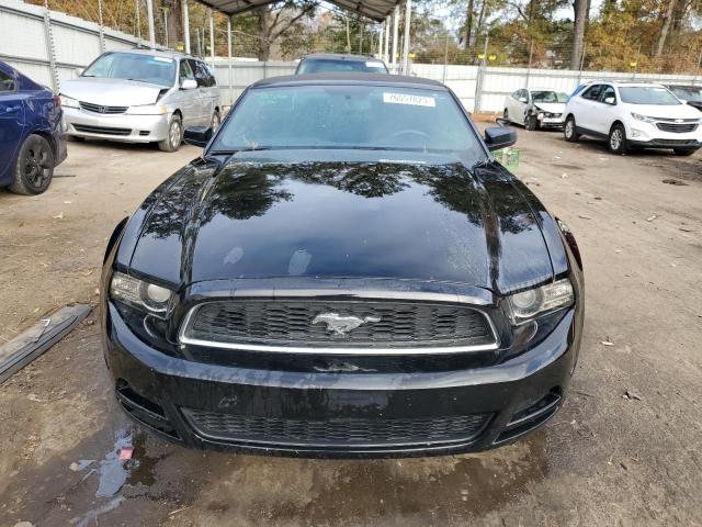 1ZVBP8EM2E5311743 - 2014 FORD MUSTANG BLACK photo 5