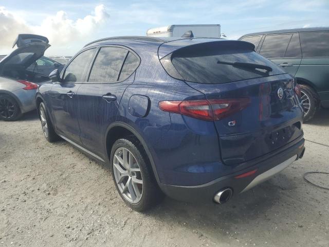 ZASFAKPN6J7B87216 - 2018 ALFA ROMEO STELVIO SPORT Blau Foto 2