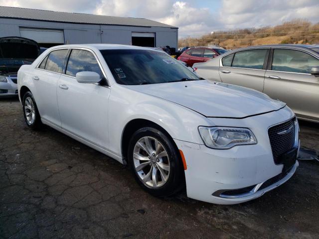 2C3CCAAGXFH929952 - 2015 CHRYSLER 300 LIMITED WHITE photo 4