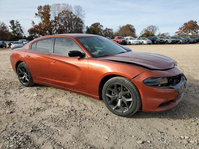 2C3CDXBG7LH245385 - 2020 DODGE CHARGER SXT ORANGE photo 4