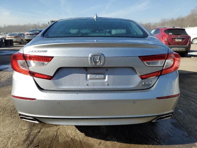 1HGCV2F98JA023944 - 2018 HONDA ACCORD TOURING SILVER photo 6