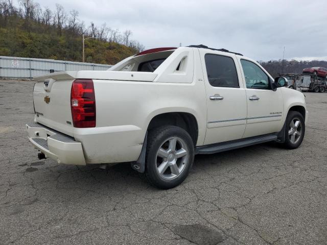 3GNTKGE76CG126036 - 2012 CHEVROLET AVALANCHE LTZ WHITE photo 3