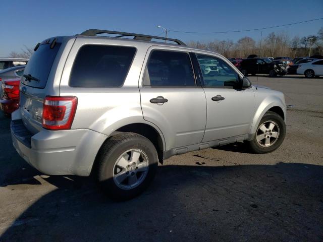 1FMCU0DG6AKD10406 - 2010 FORD ESCAPE XLT SILVER photo 3