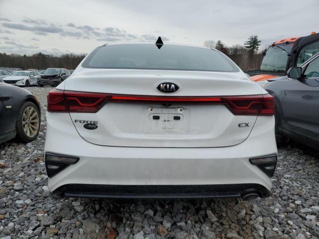 3KPF54AD7KE126189 - 2019 KIA FORTE EX WHITE photo 6