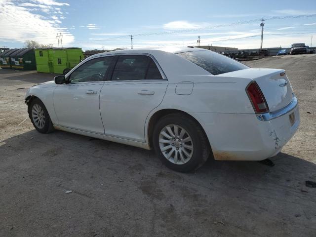 2C3CCAAG0CH233631 - 2012 CHRYSLER 300 WHITE photo 2