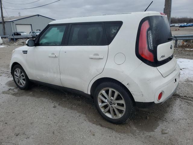 KNDJP3A51K7002703 - 2019 KIA SOUL + WHITE photo 2