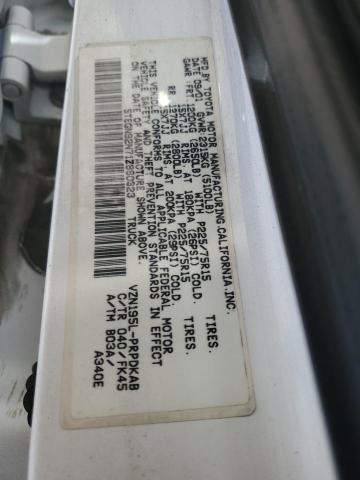 5TEGN92N71Z880323 - 2001 TOYOTA TACOMA DOUBLE CAB PRERUNNER WHITE photo 12