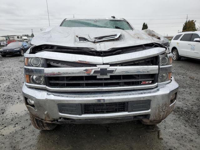 1GC1KTEY6KF172967 - 2019 CHEVROLET SILVERADO K2500 HEAVY DUTY LTZ SILVER photo 5