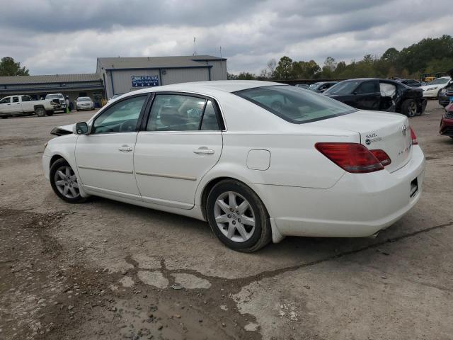 4T1BK36B68U306553 - 2008 TOYOTA AVALON XL WHITE photo 2