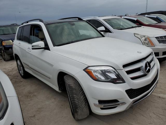 WDCGG0EB5FG363506 - 2015 MERCEDES-BENZ GLK 250 BLUETEC WHITE photo 4