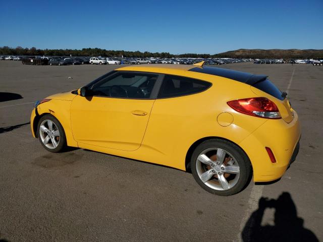 KMHTC6AD7CU028055 - 2012 HYUNDAI VELOSTER YELLOW photo 2