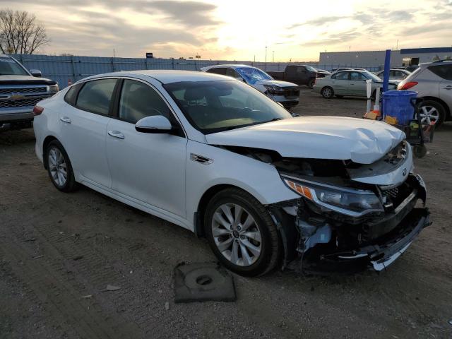 5XXGT4L32JG236510 - 2018 KIA OPTIMA LX WHITE photo 4