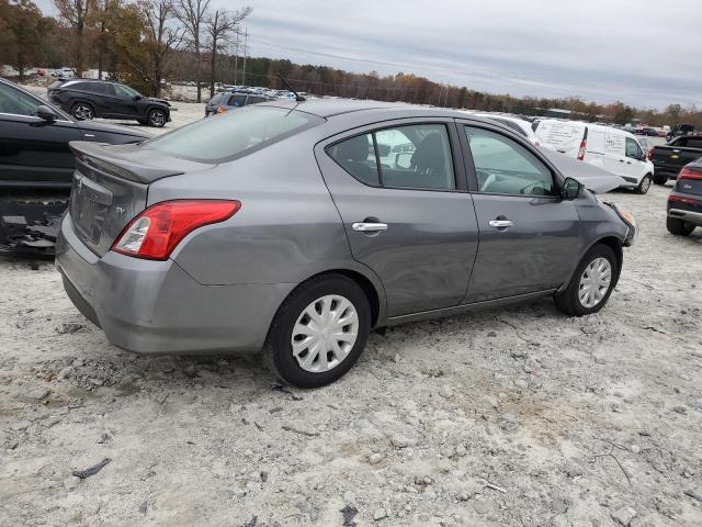 3N1CN7AP1JL814572 - 2018 NISSAN VERSA S GRAY photo 3