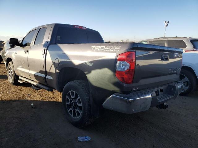 5TFUW5F1XFX440286 - 2015 TOYOTA TUNDRA DOUBLE CAB SR/SR5 GRAY photo 2