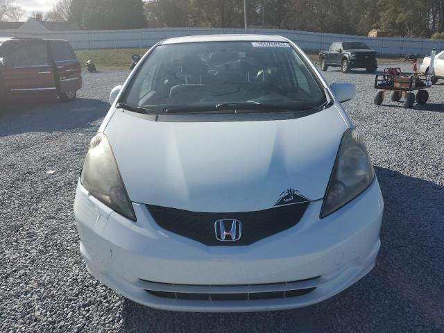 JHMGE8H39CS004522 - 2012 HONDA FIT WHITE photo 5