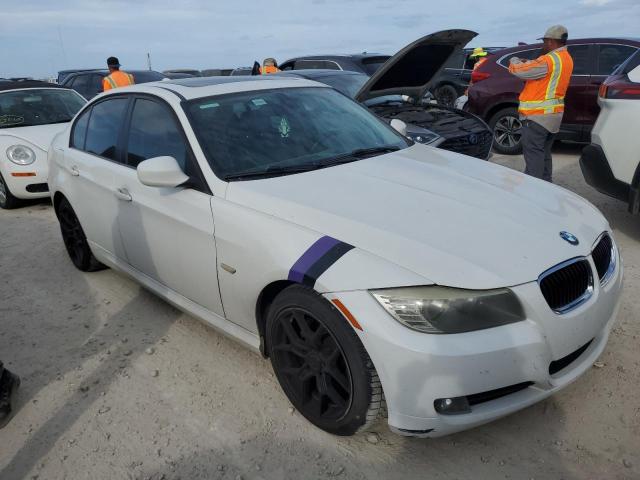 WBAPH7C59BE851076 - 2011 BMW 328 I WHITE photo 4