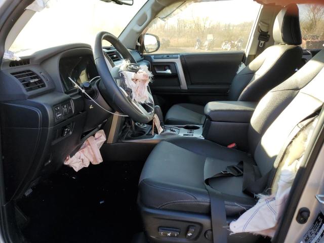 JTENU5JR2N6019038 - 2022 TOYOTA 4RUNNER SR5/SR5 PREMIUM 银色 照片 7