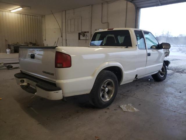 1GCCS19H938192532 - 2003 CHEVROLET S TRUCK S10 WHITE photo 3