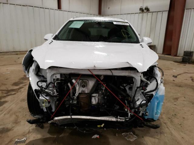 LRBFXCSA7LD150521 - 2020 BUICK ENVISION ESSENCE WHITE photo 5