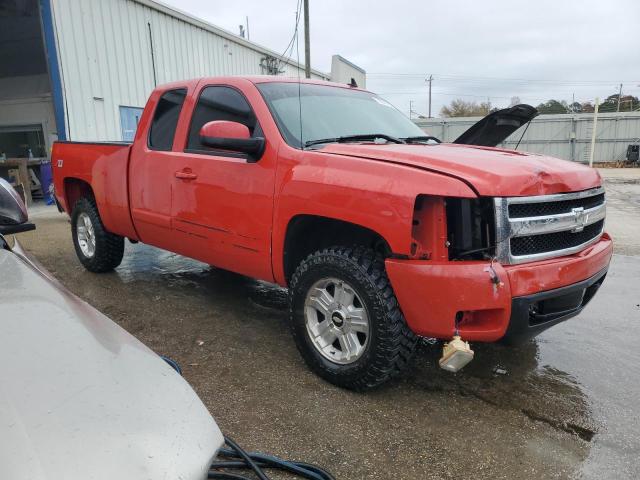 2GCEK19J871718086 - 2007 CHEVROLET SILVERADO K1500 RED photo 4