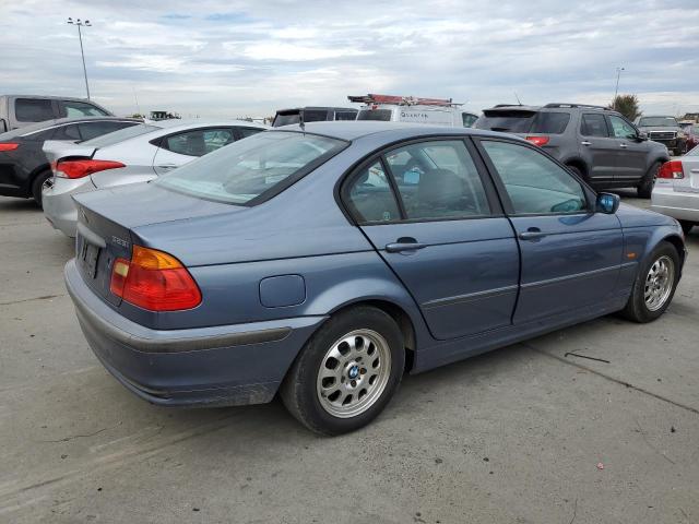 WBAAM3332XFP50360 - 1999 BMW 323 I AUTOMATIC BLUE photo 3