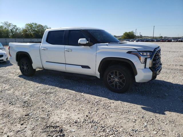 5TFNC5EC6PX002964 - 2023 TOYOTA TUNDRA CREWMAX PLATINUM Weiß Foto 4