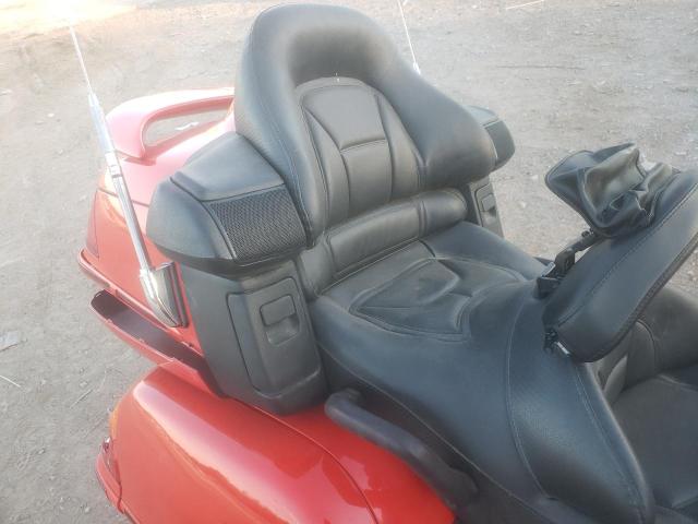 1HFSC47064A304484 - 2004 HONDA GL1800 RED photo 6