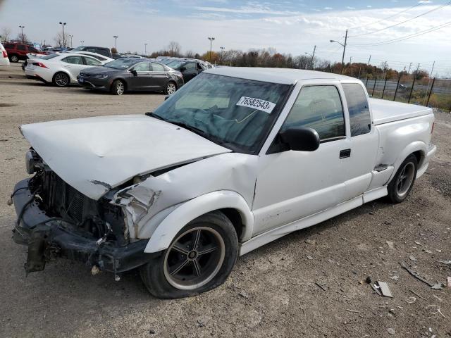 1GCCS19W028126139 - 2002 CHEVROLET S TRUCK S10 WHITE photo 1