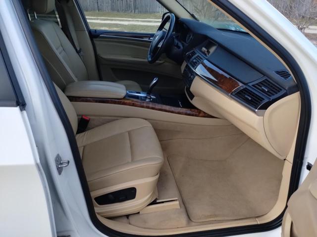 5UXZV4C58D0B01110 - 2013 BMW X5 XDRIVE35I WHITE photo 5