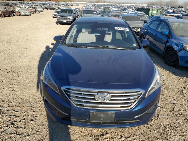 5NPE24AF4HH502728 - 2017 HYUNDAI SONATA SE BLUE photo 5