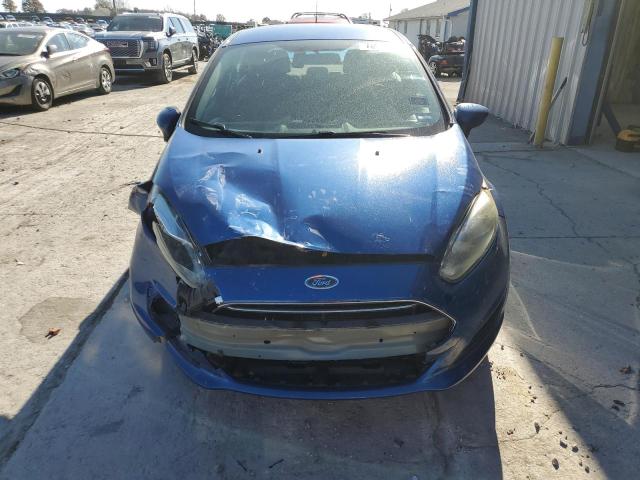 3FADP4EJ4JM128672 - 2018 FORD FIESTA SE BLUE photo 5