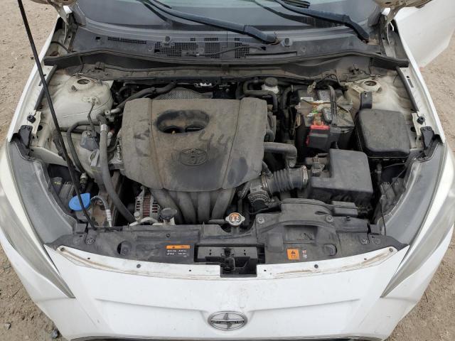 3MYDLBZV7GY115358 - 2016 TOYOTA SCION IA WHITE photo 11