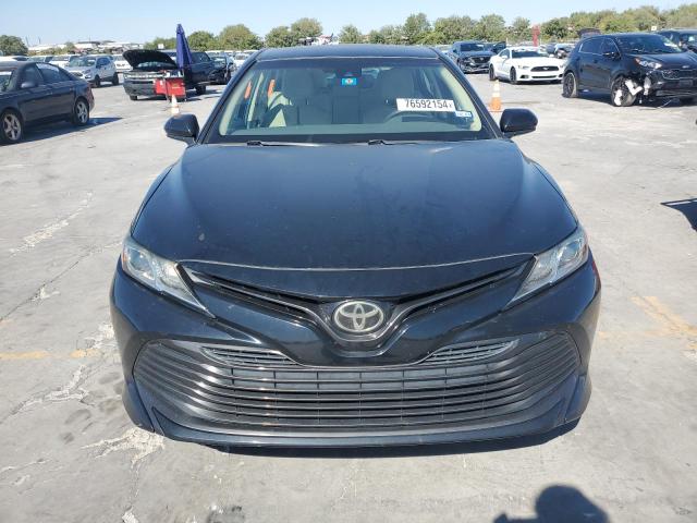 4T1B11HK2JU506212 - 2018 TOYOTA CAMRY L BLACK photo 5