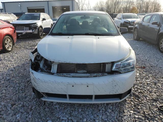 1FAHP3FN0AW287735 - 2010 FORD FOCUS SE WHITE photo 5