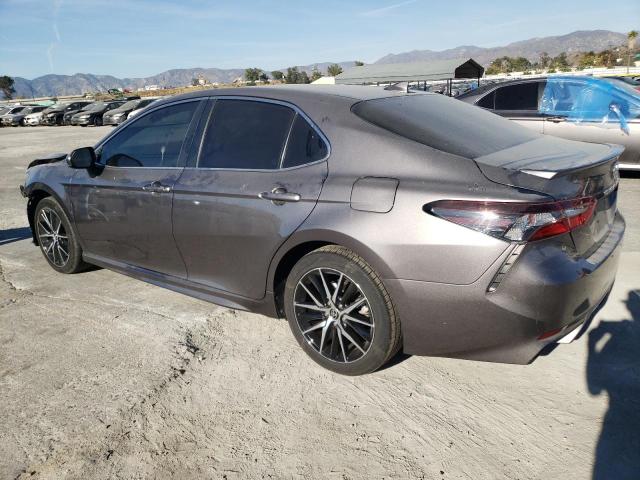 4T1G11AK4MU469491 - 2021 TOYOTA CAMRY SE GRAY photo 2