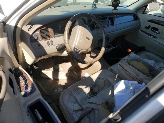 1LNHM81W02Y656675 - 2002 LINCOLN TOWN CAR EXECUTIVE WHITE photo 8