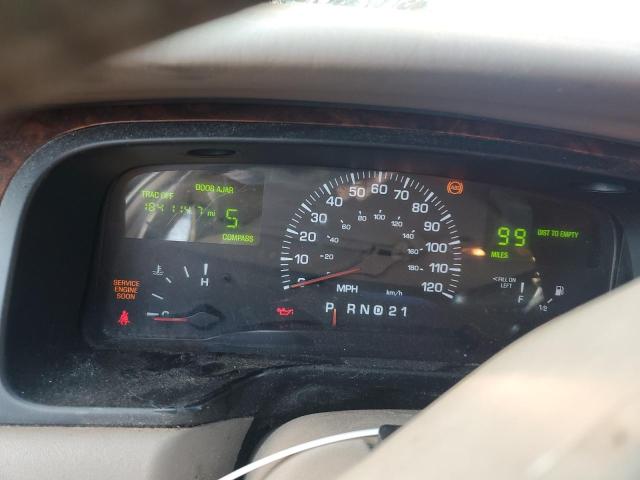 1LNHM81W02Y656675 - 2002 LINCOLN TOWN CAR EXECUTIVE WHITE photo 9