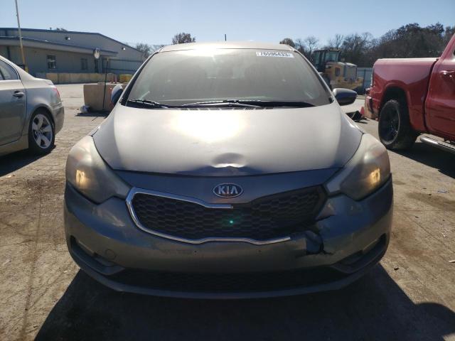 KNAFK5A85G5648885 - 2016 KIA FORTE LX GRAY photo 5