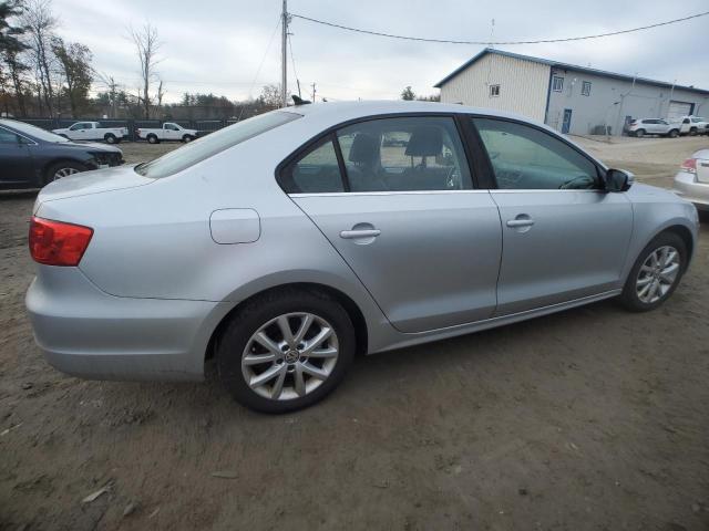 3VWD17AJXEM428951 - 2014 VOLKSWAGEN JETTA SE SILVER photo 3